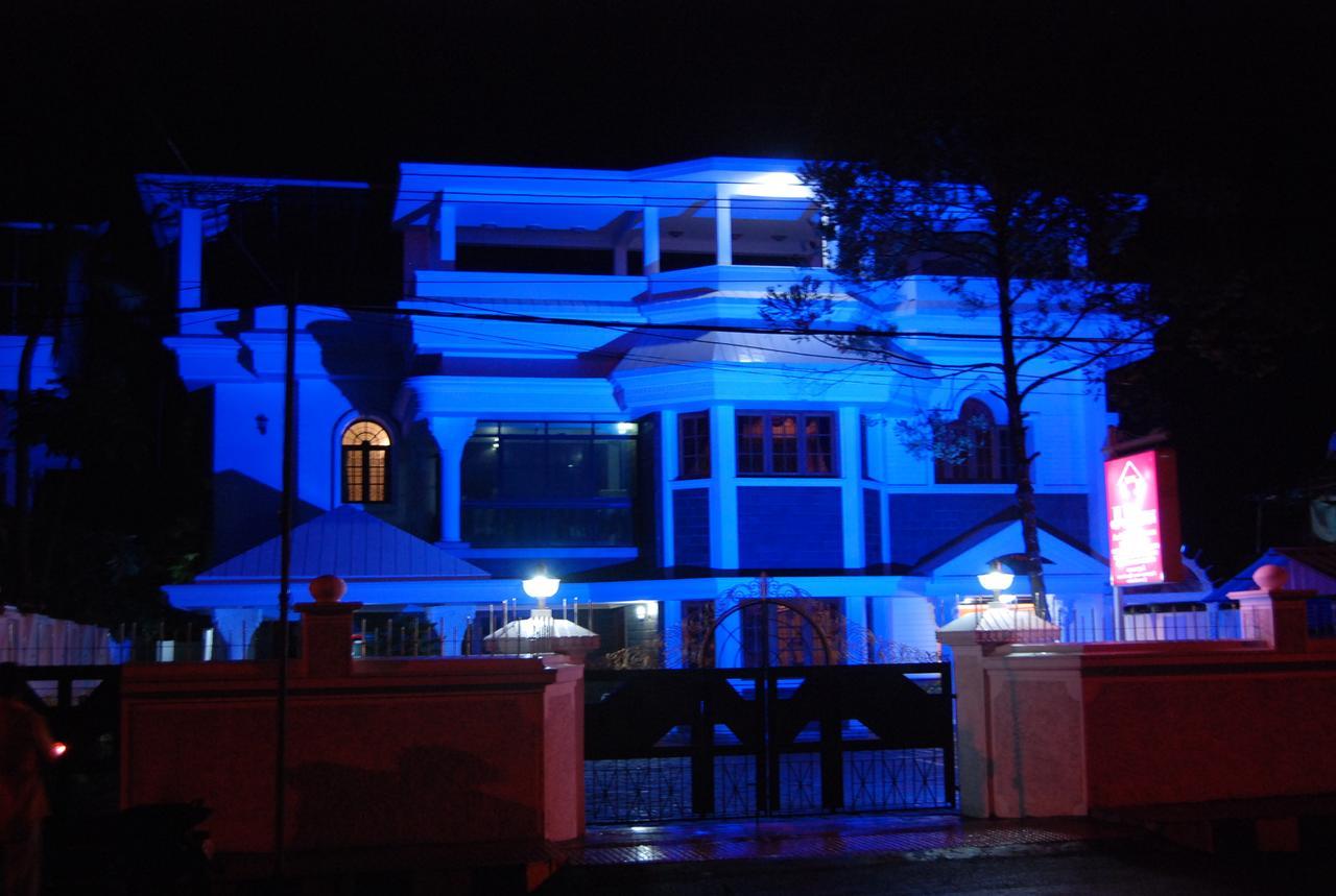 Hotel Jj Inn Kochi Exterior photo